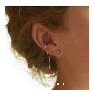 Solid gold hoop earring (single)